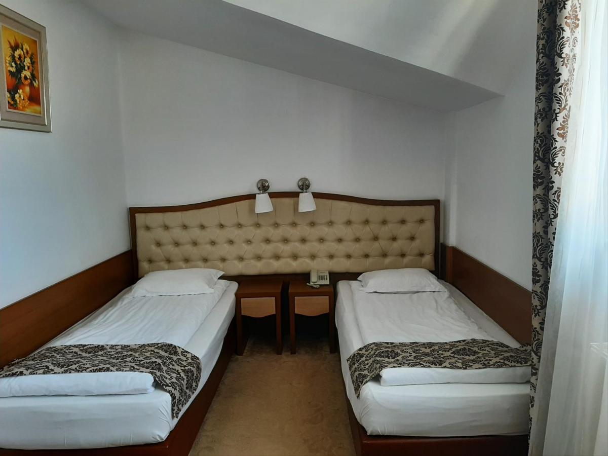 Hotel Condor Oravita Exterior foto
